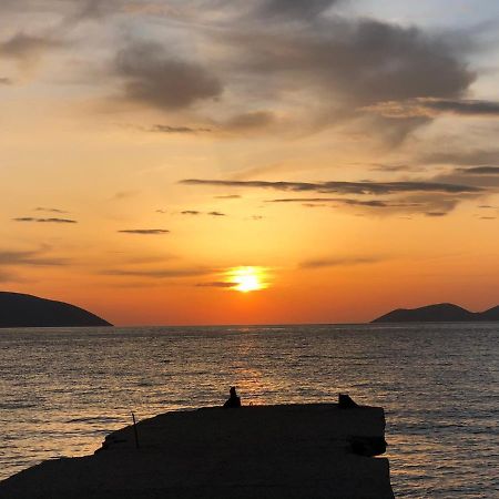 Lungomare Apartment Vlorë Eksteriør bilde