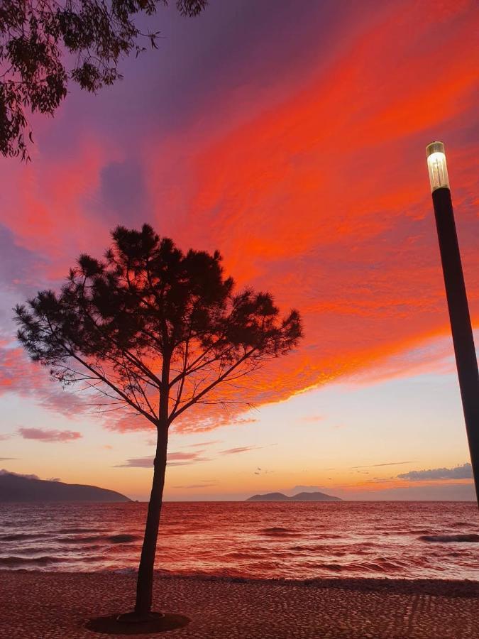 Lungomare Apartment Vlorë Eksteriør bilde