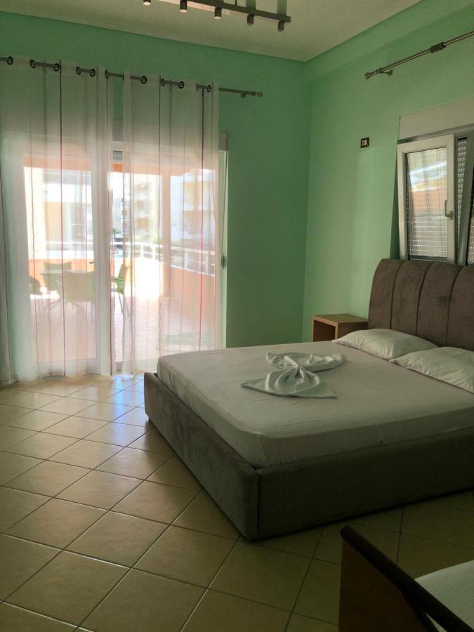 Lungomare Apartment Vlorë Eksteriør bilde